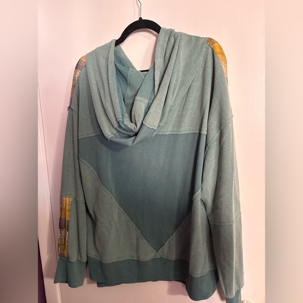 POL size L (can fit up to 2X), Green and Yellow Plaid Patchwork Hoodie Sweater - Picture 4 of 5
